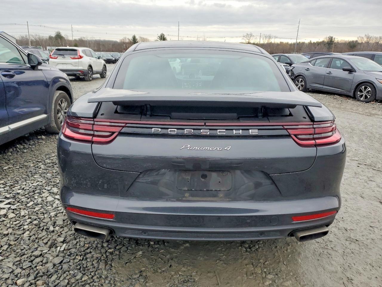 2017 PORSCHE PANAMERA 2 photo 6