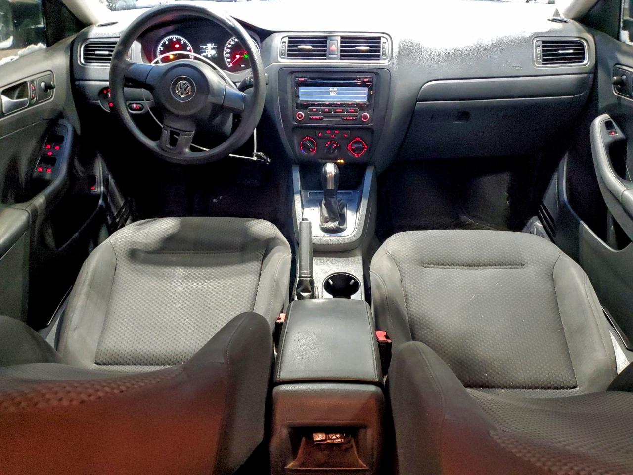 2013 VOLKSWAGEN JETTA BASE photo 8