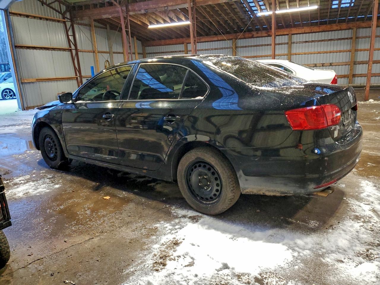 2013 VOLKSWAGEN JETTA BASE photo 2