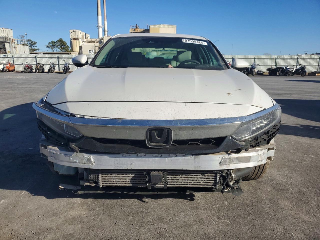 2020 HONDA ACCORD LX photo 13