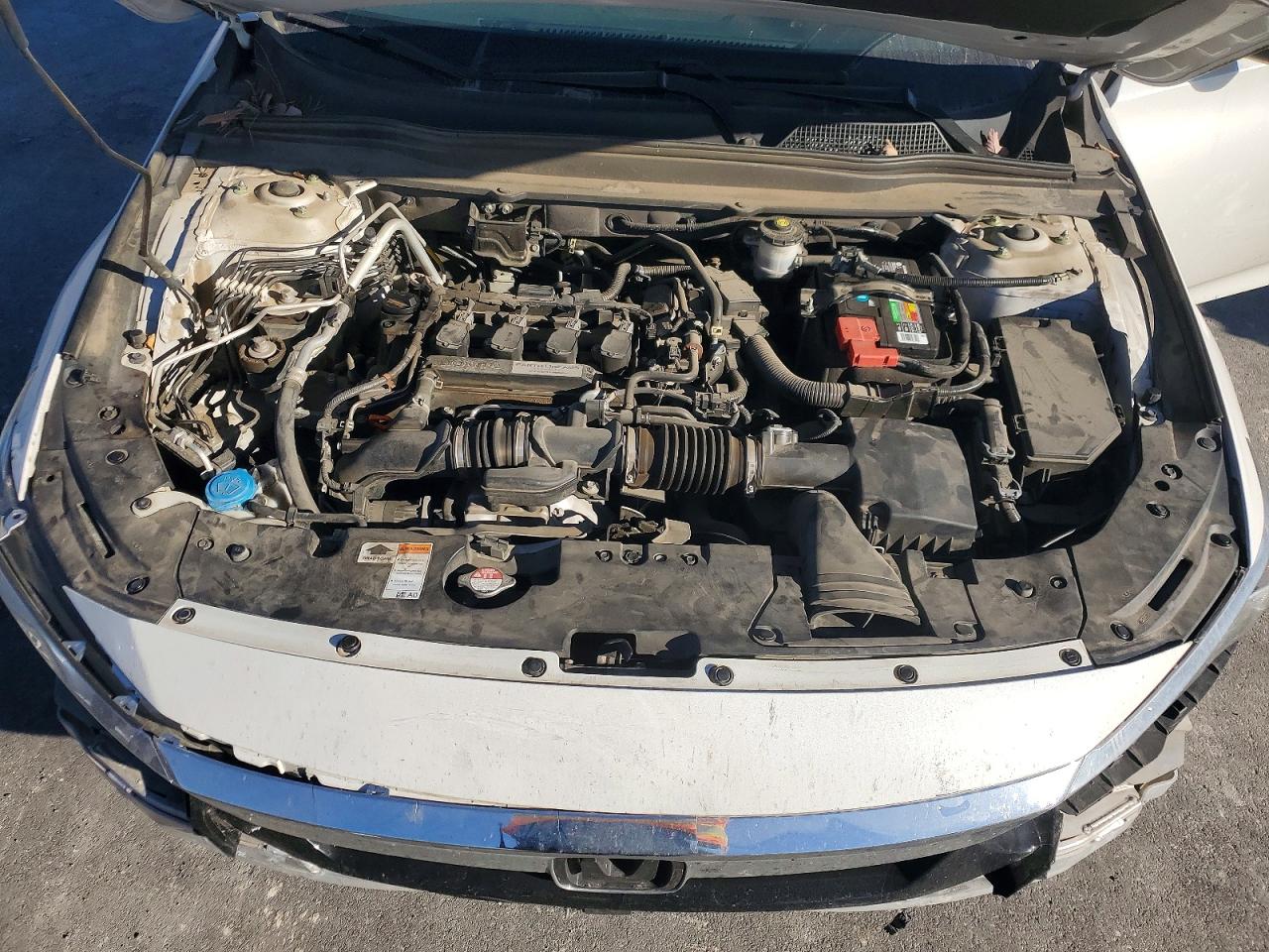 2020 HONDA ACCORD LX photo 31