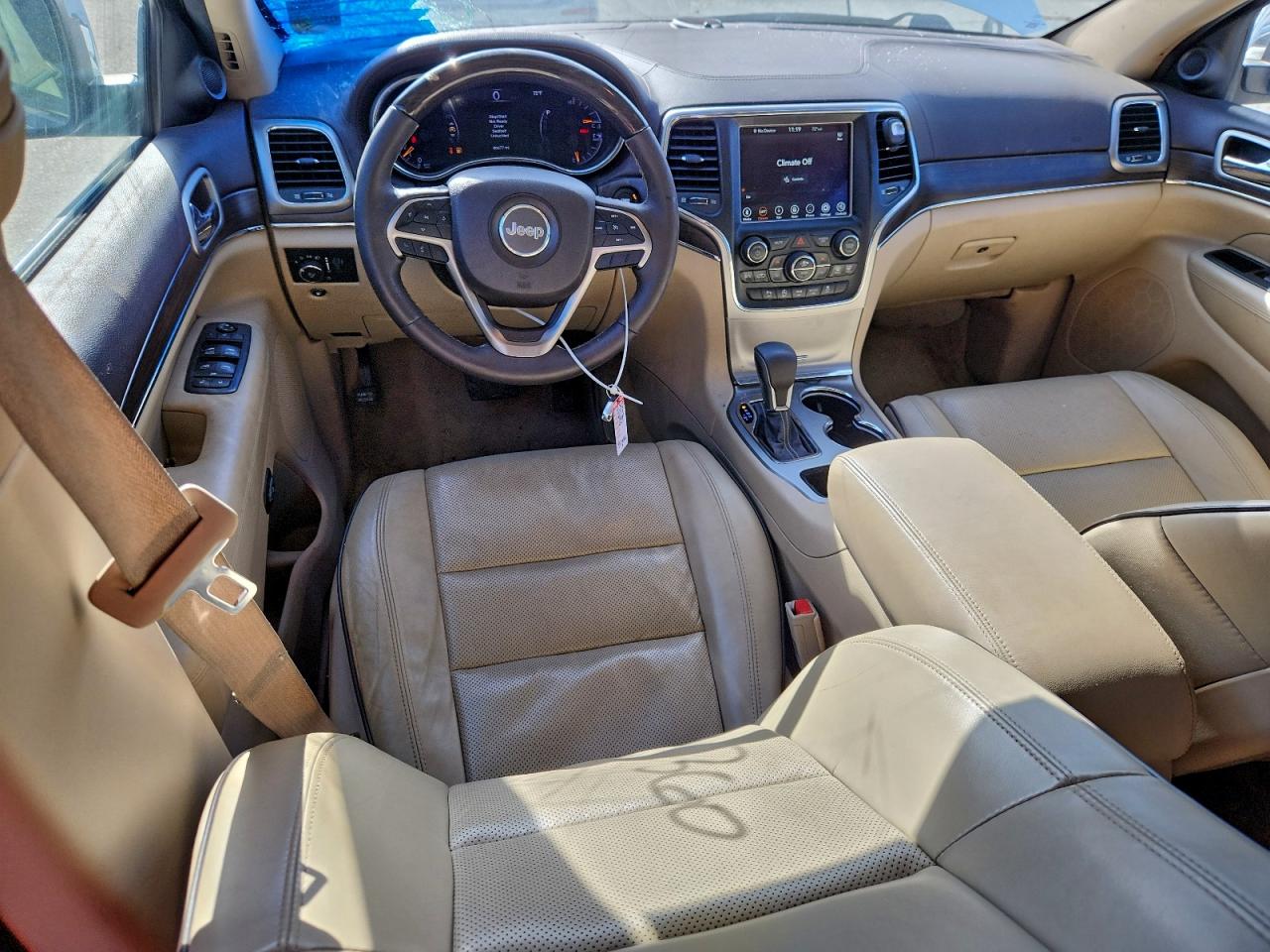 2018 JEEP GRAND CHEROKEE OVERLAND photo 8