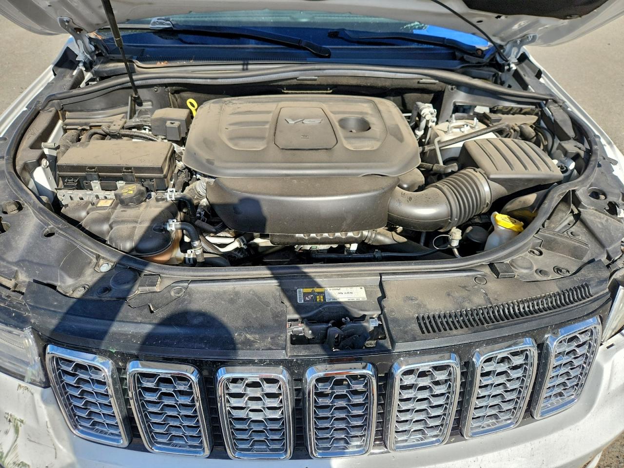 2018 JEEP GRAND CHEROKEE OVERLAND photo 12