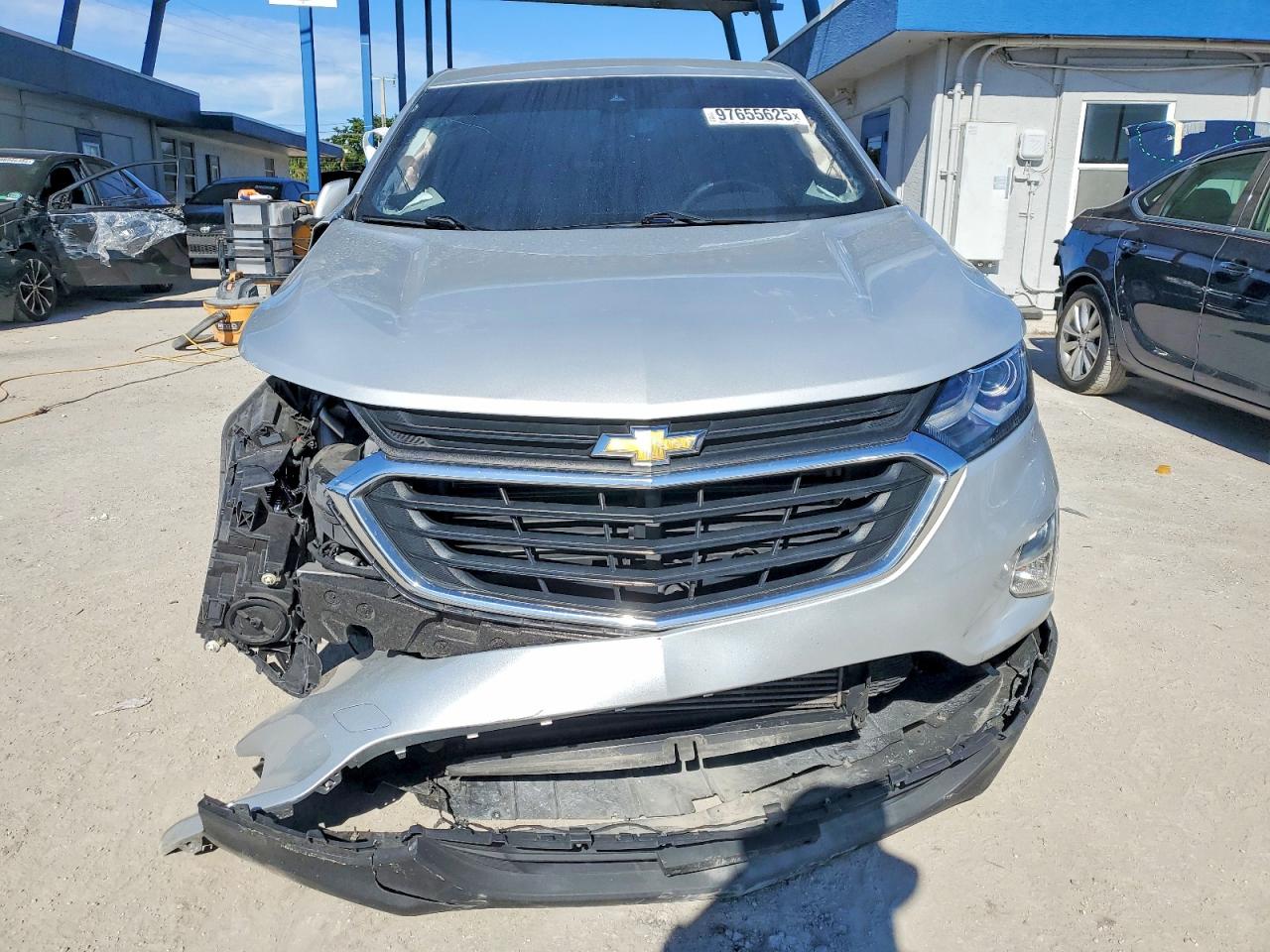 2019 CHEVROLET EQUINOX LT photo 9