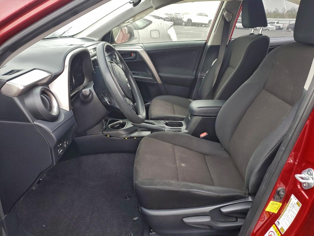 2018 TOYOTA RAV4 LE photo 7