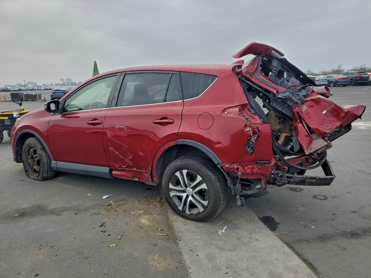 2018 TOYOTA RAV4 LE photo 2