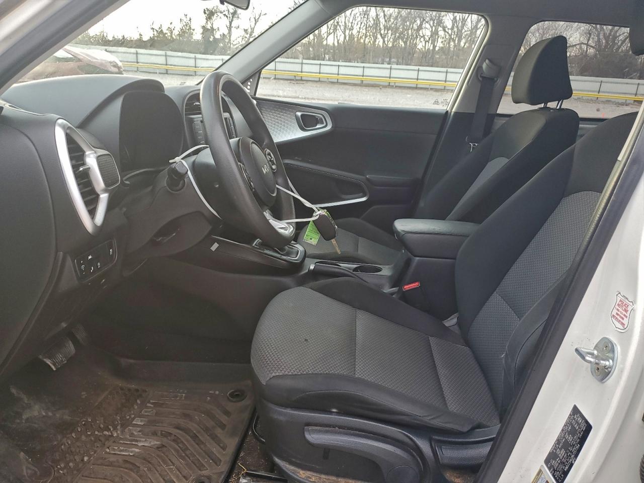 2022 KIA SOUL LX photo 7
