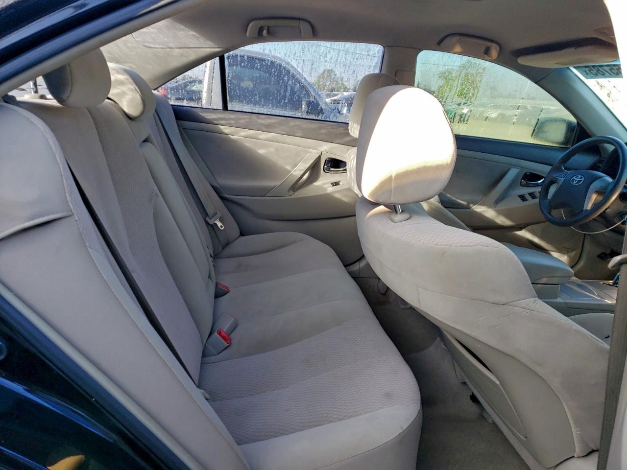 2010 TOYOTA CAMRY SE photo 10