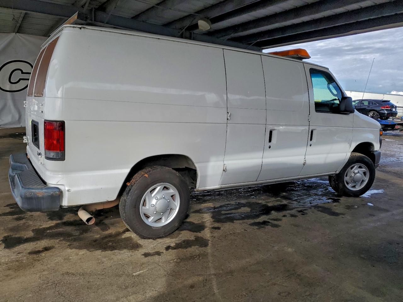 2011 FORD ECONOLINE E150 VAN photo 3