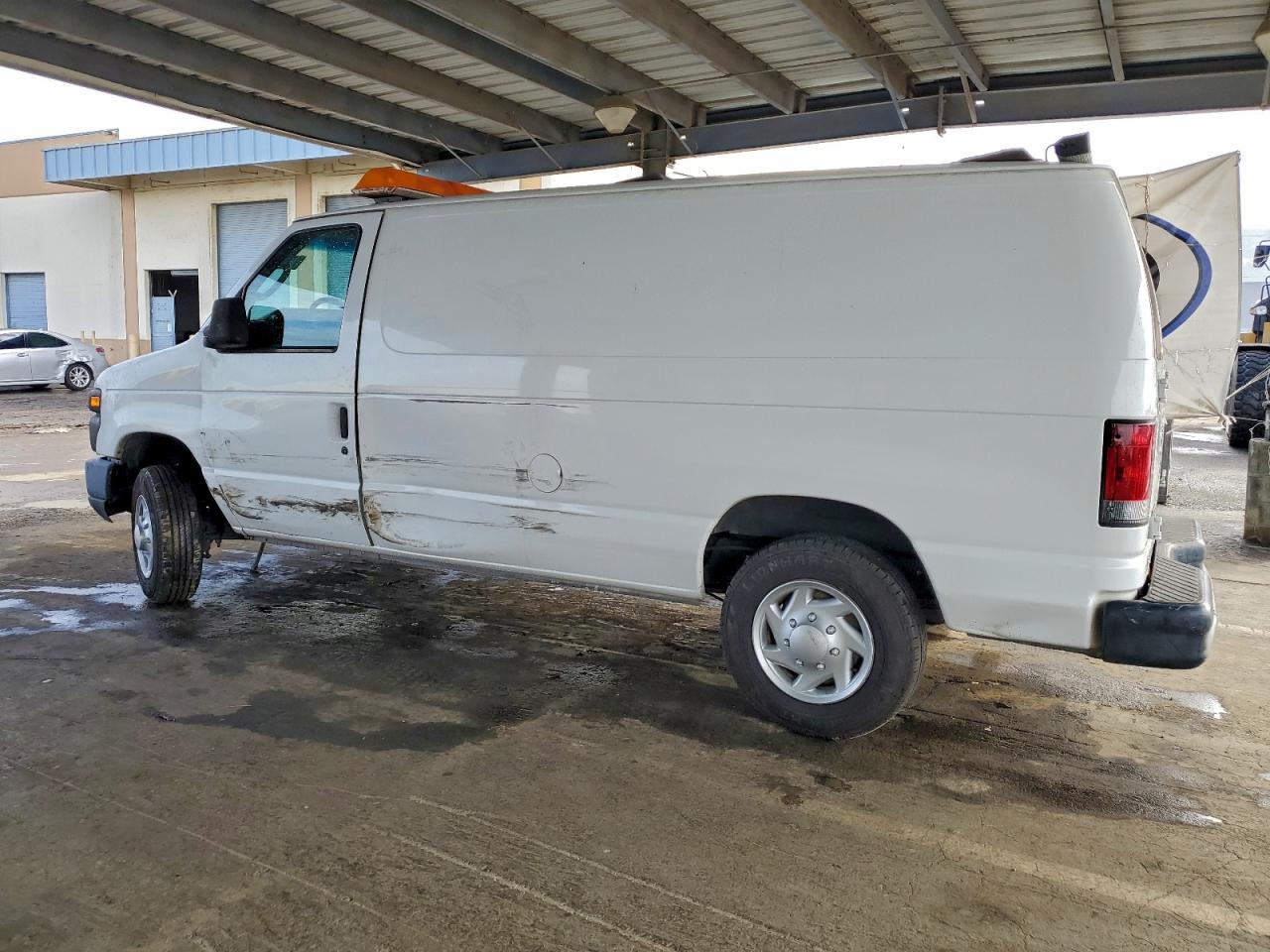 2011 FORD ECONOLINE E150 VAN photo 2