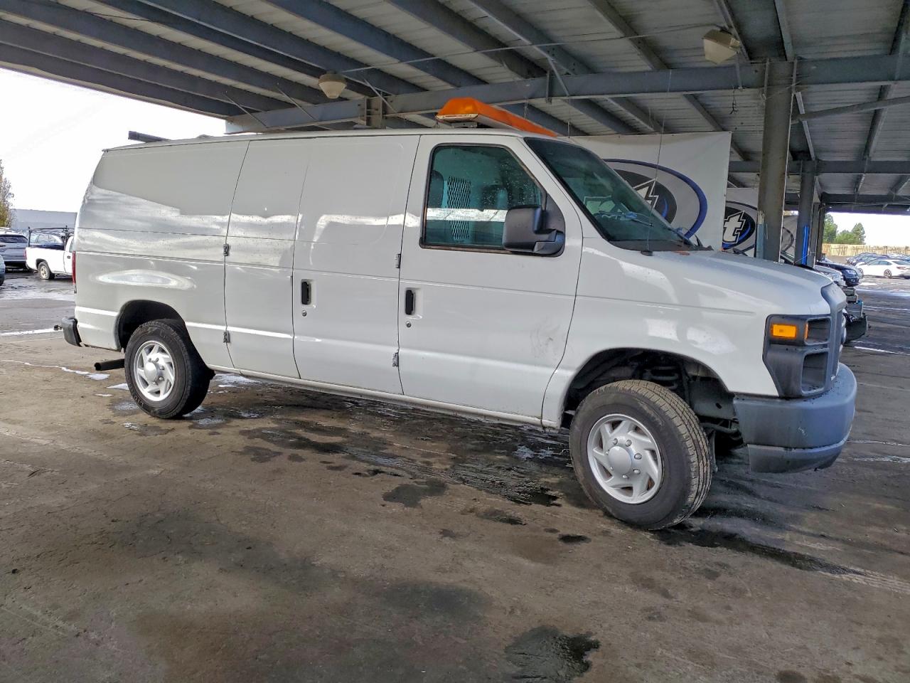 2011 FORD ECONOLINE E150 VAN photo 4