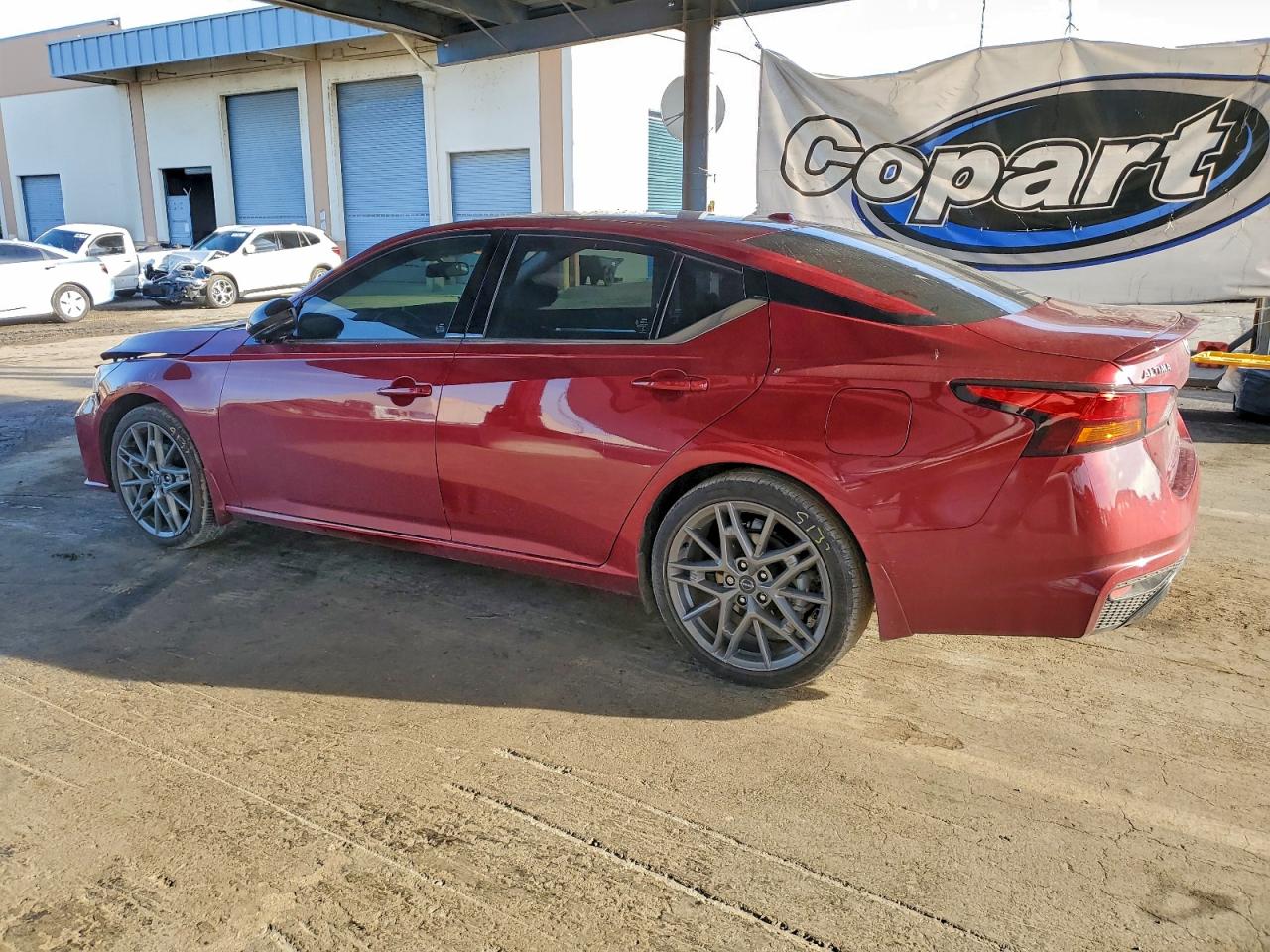 2024 NISSAN ALTIMA SR photo 2