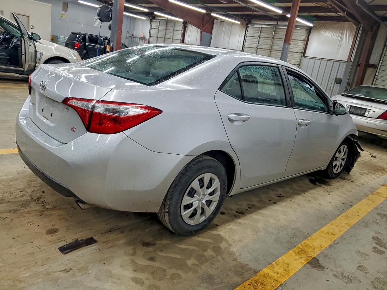 2014 TOYOTA COROLLA L photo 3