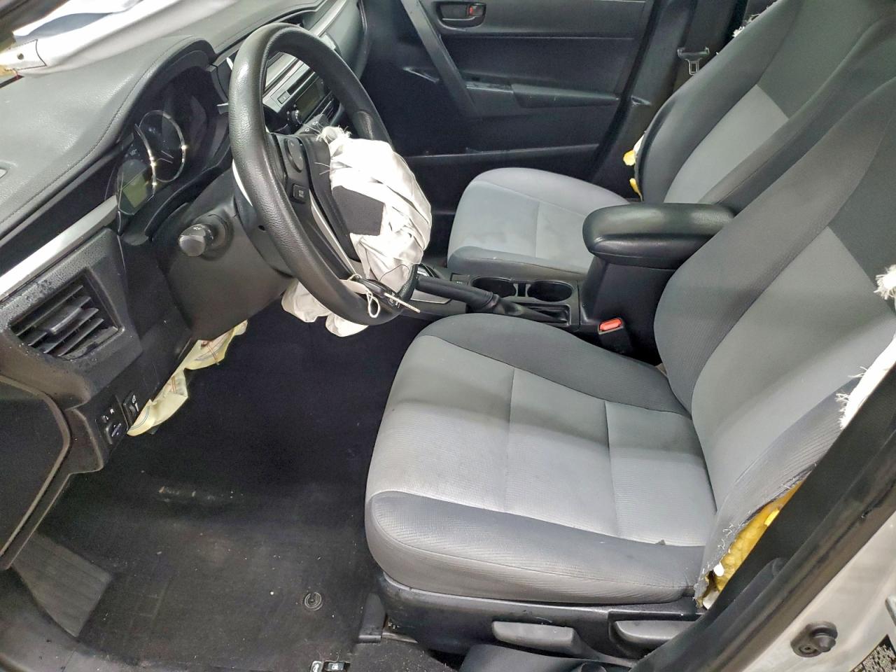 2014 TOYOTA COROLLA L photo 7