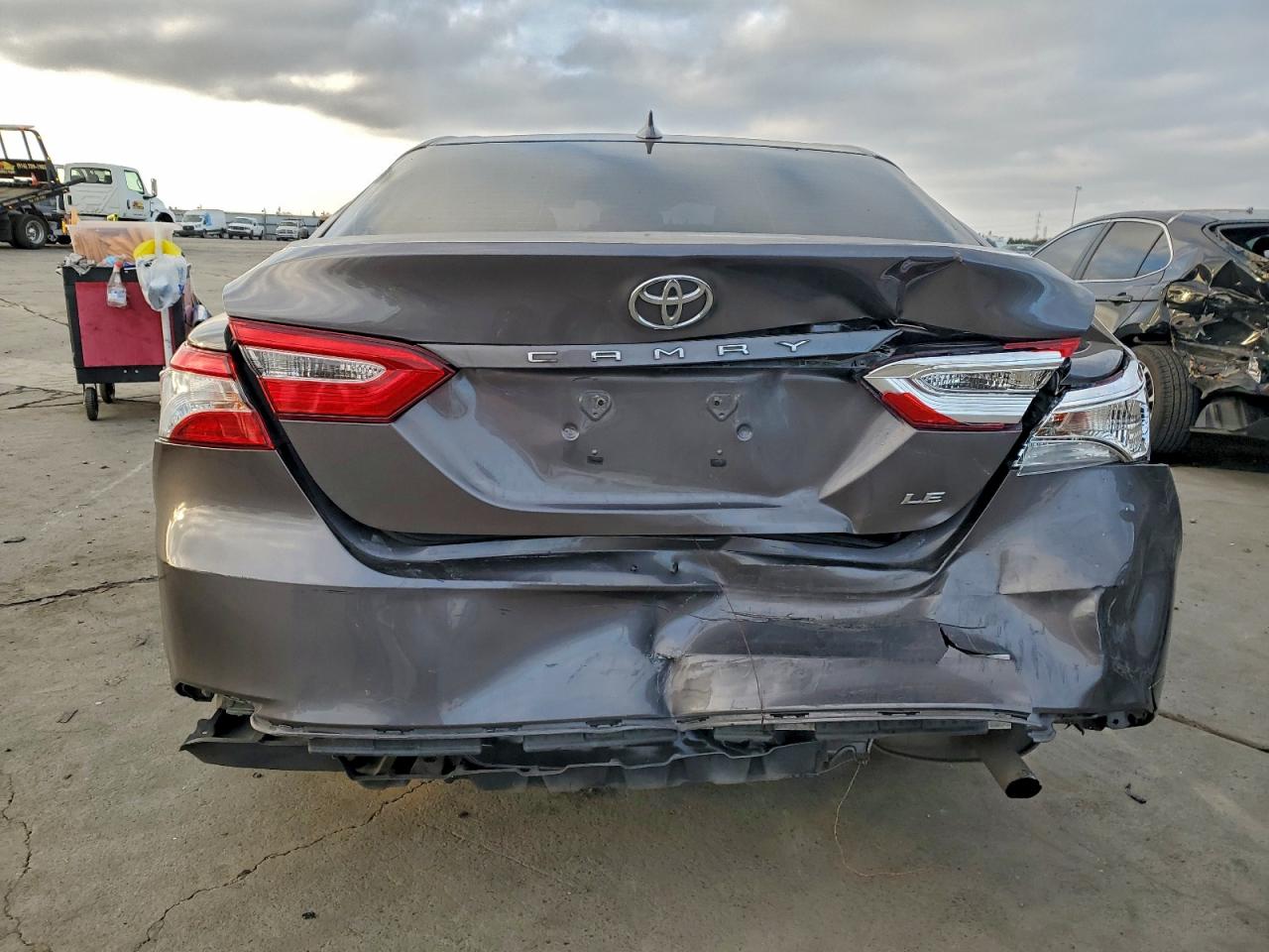 2020 TOYOTA CAMRY LE photo 6