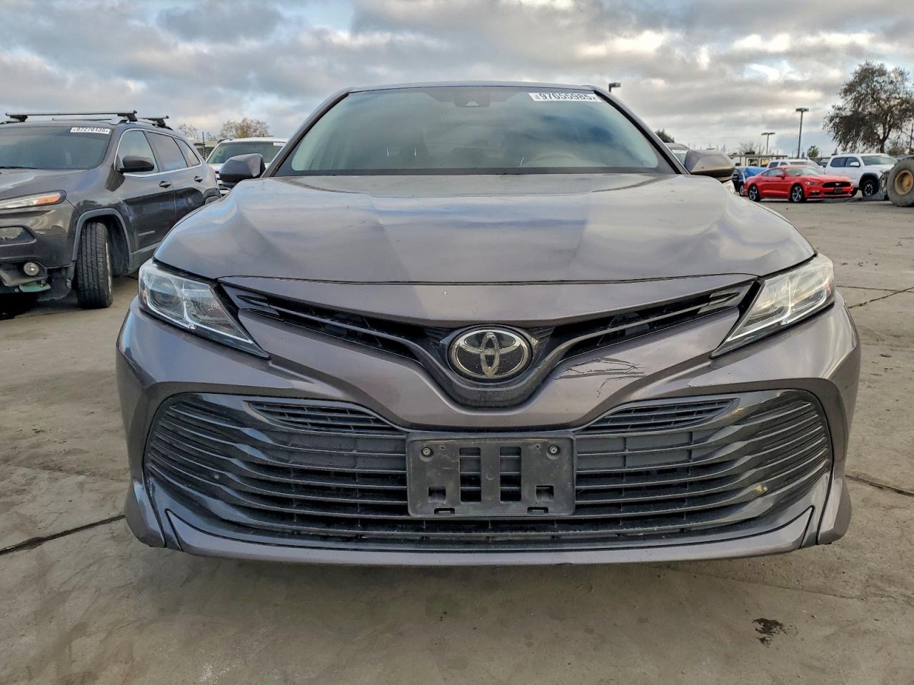 2020 TOYOTA CAMRY LE photo 5