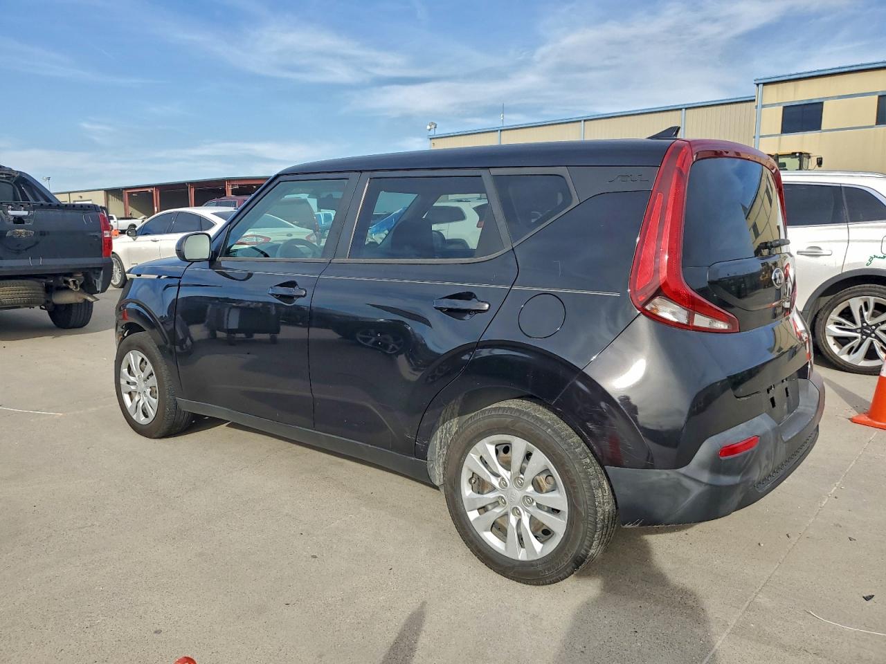 2020 KIA SOUL LX photo 3