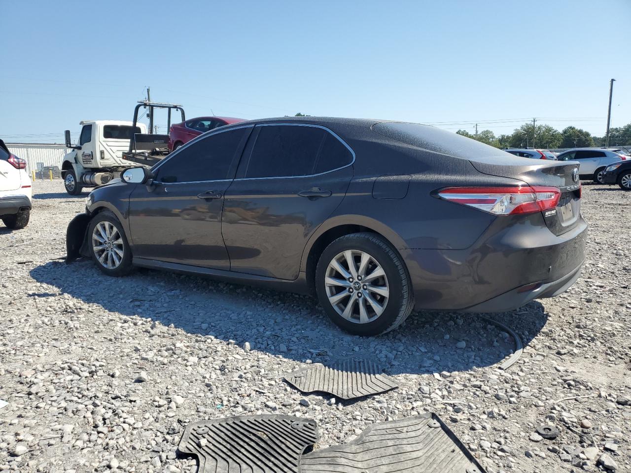 2018 TOYOTA CAMRY L photo 2