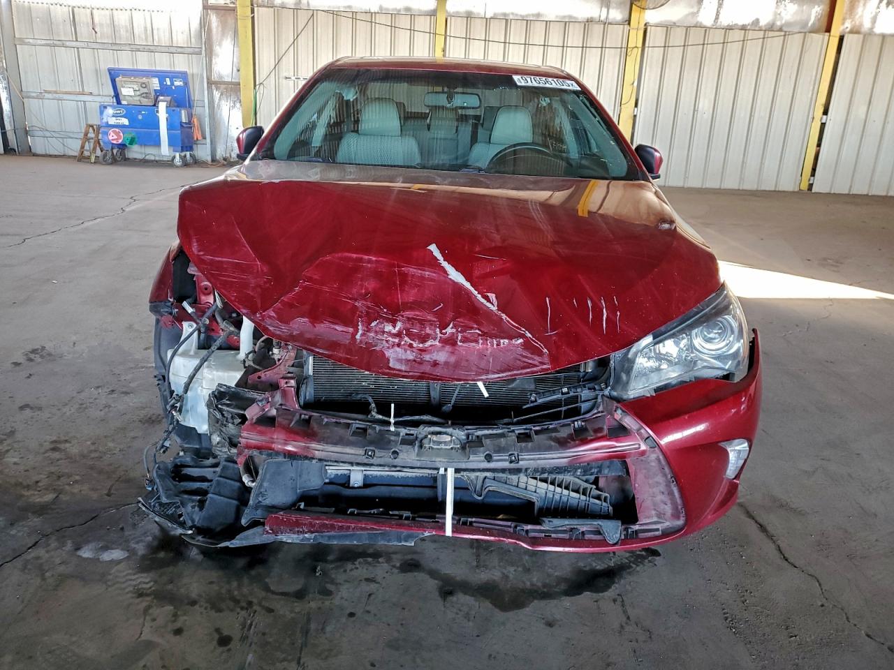 2015 TOYOTA CAMRY LE photo 5