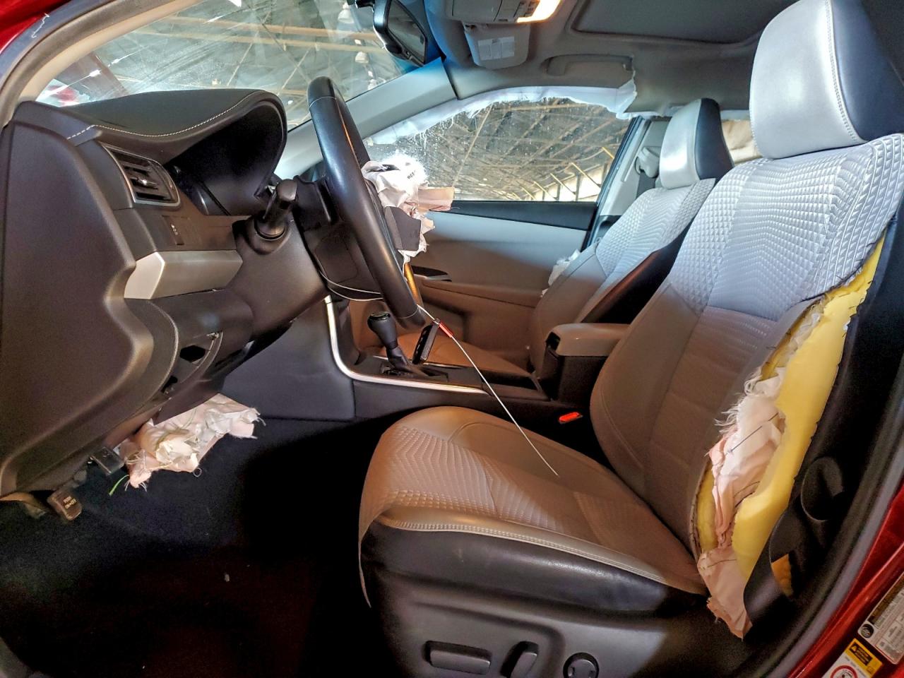 2015 TOYOTA CAMRY LE photo 7