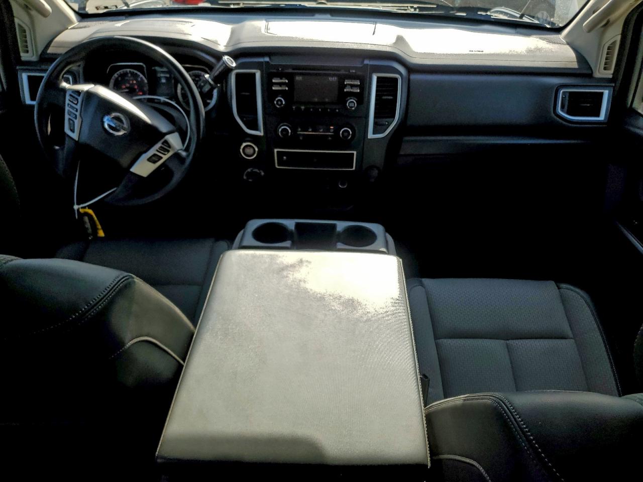 2018 NISSAN TITAN XD S photo 8