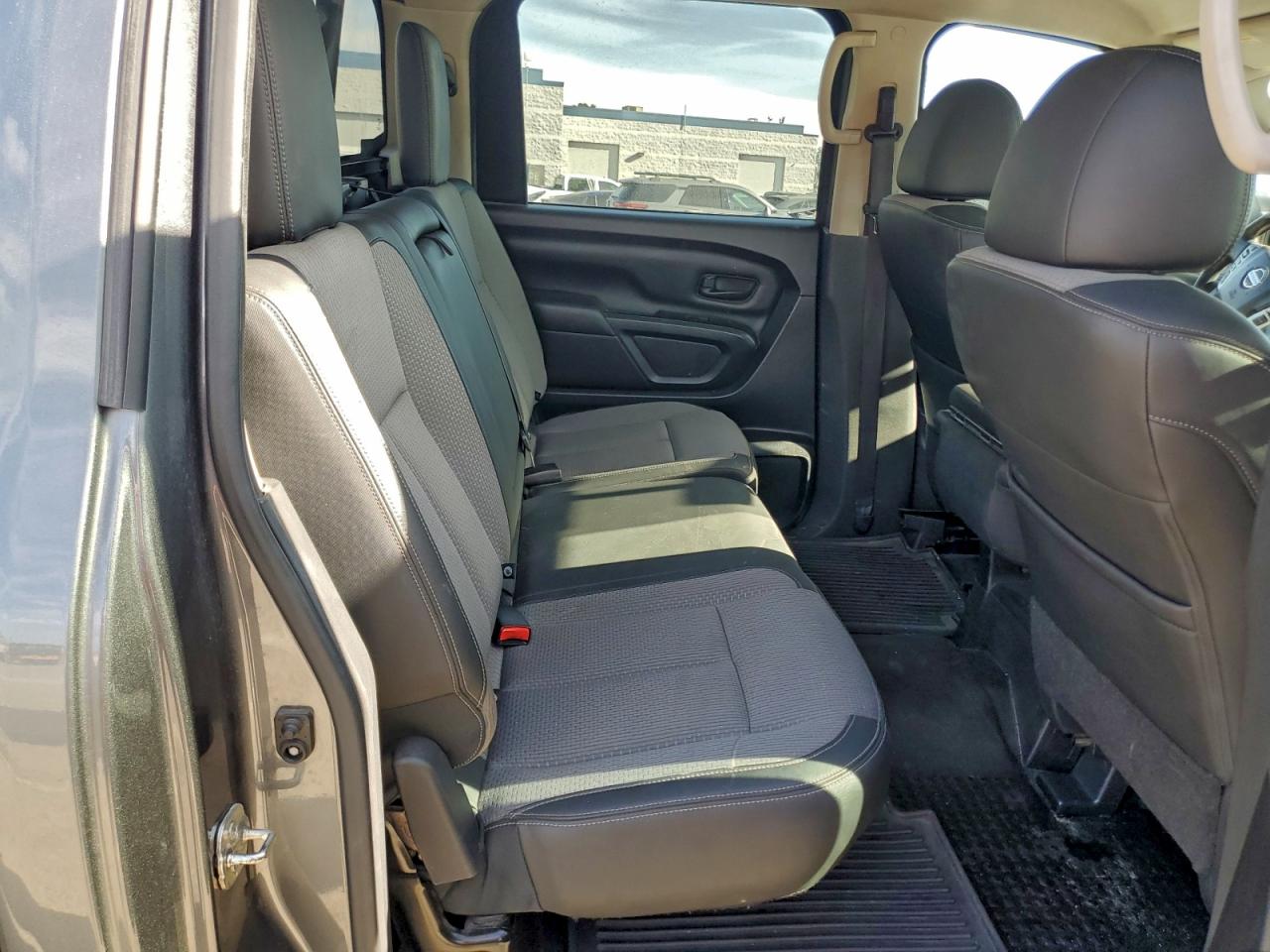 2018 NISSAN TITAN XD S photo 10