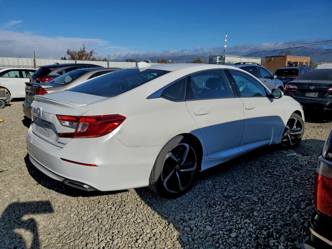 2018 HONDA ACCORD SPORT photo 3