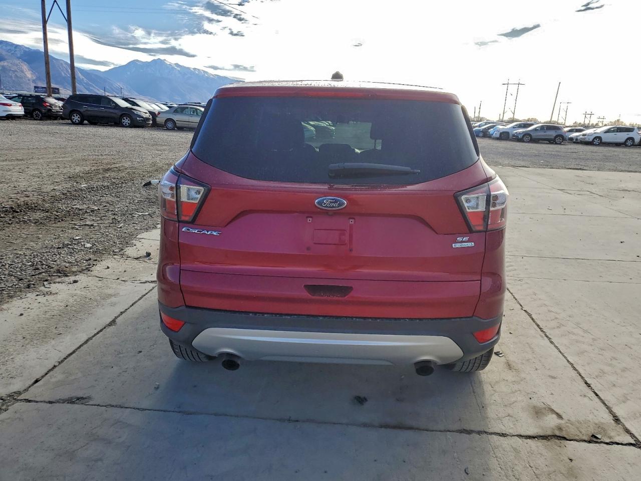 2017 FORD ESCAPE SE photo 11