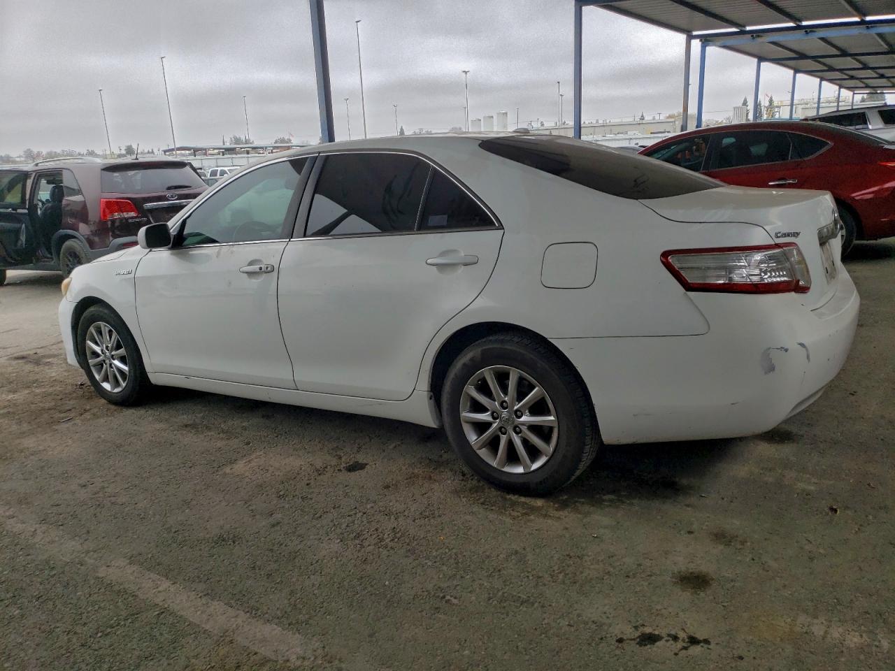 2010 TOYOTA CAMRY HYBRID photo 2