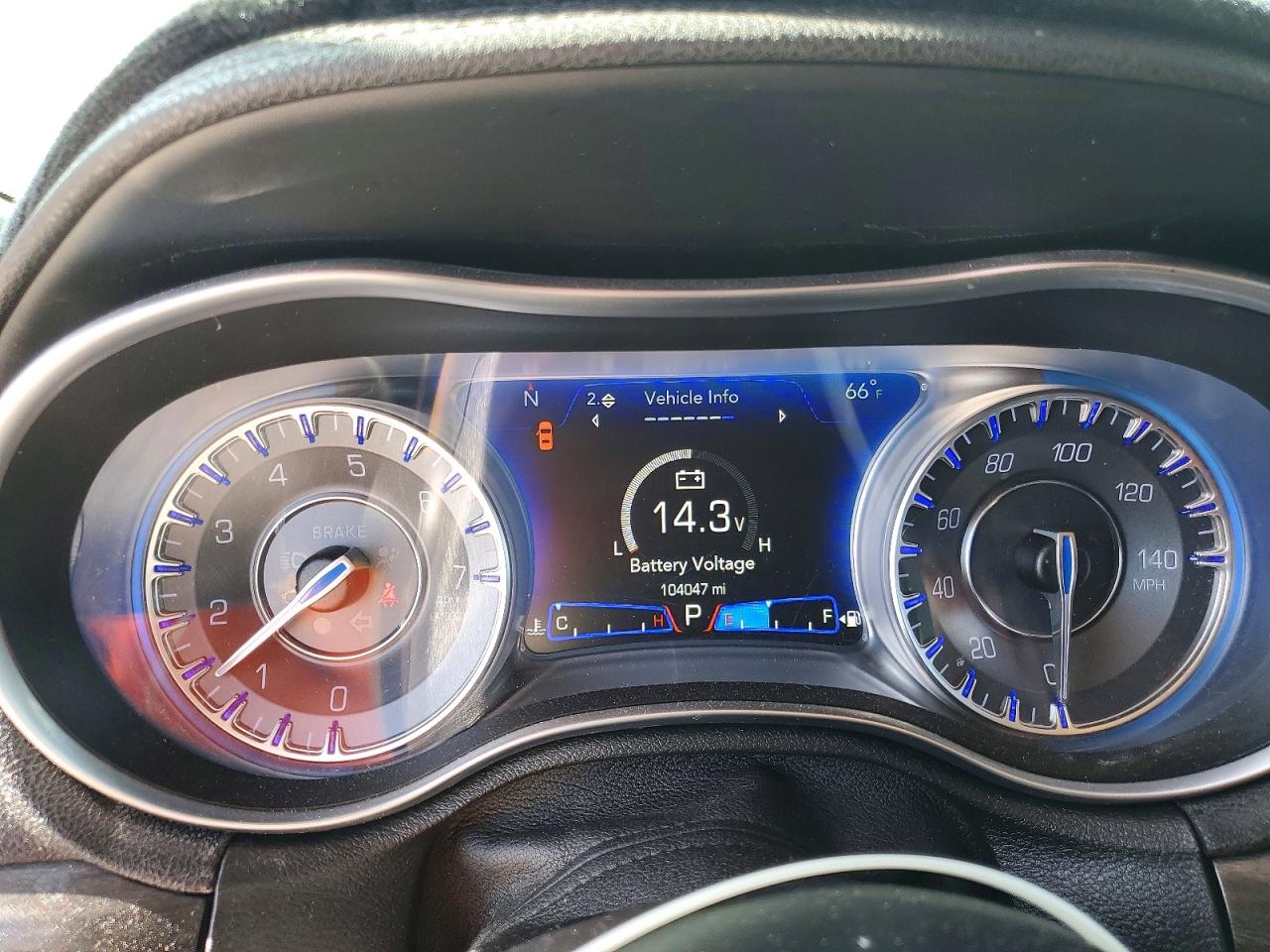 2019 CHRYSLER 300 TOURING photo 9