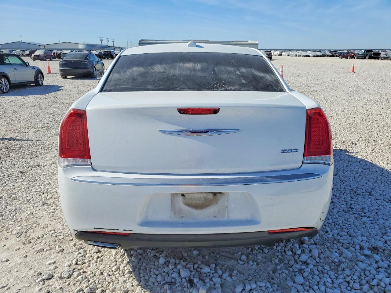 2019 CHRYSLER 300 TOURING photo 6