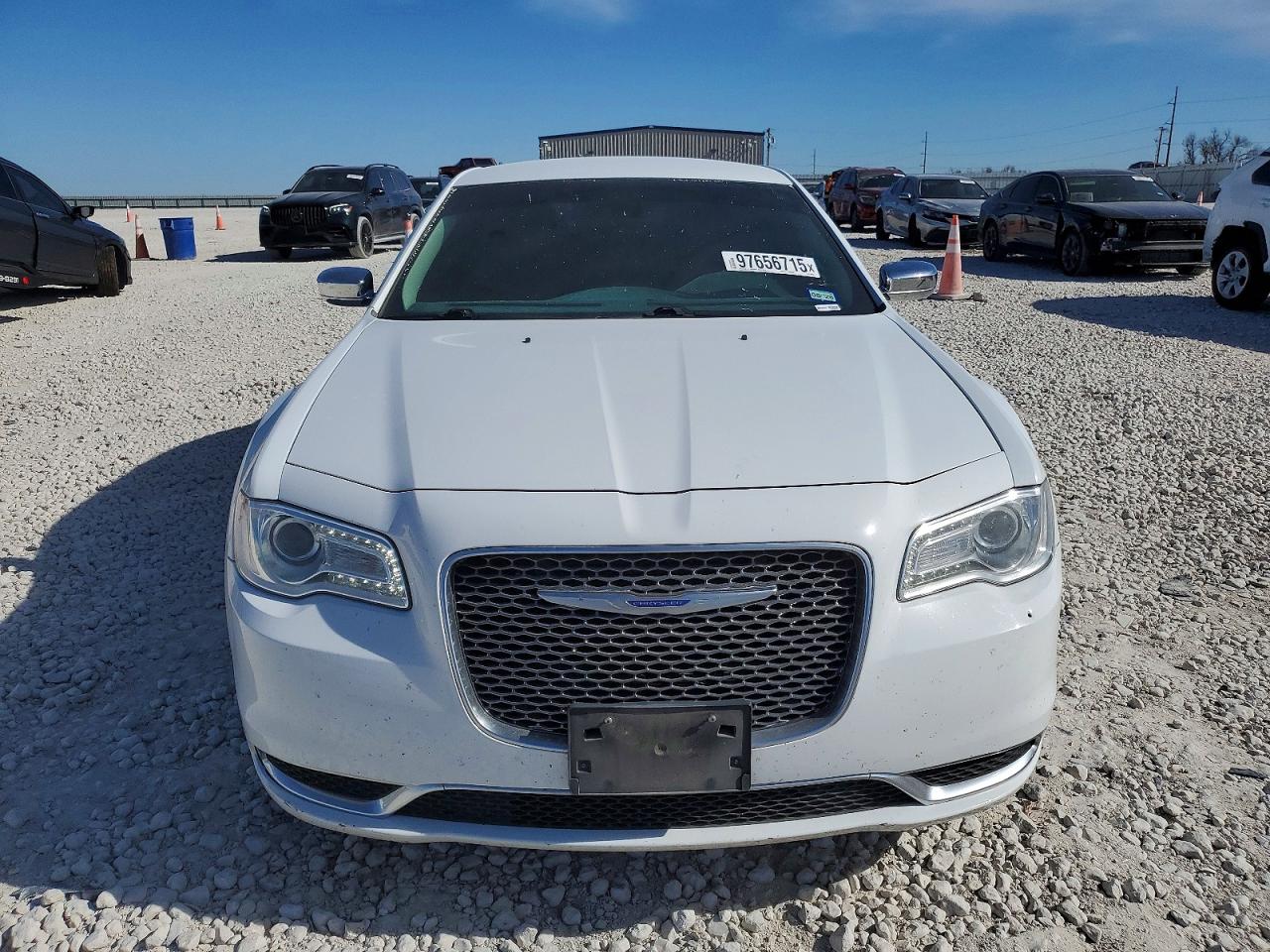 2019 CHRYSLER 300 TOURING photo 5