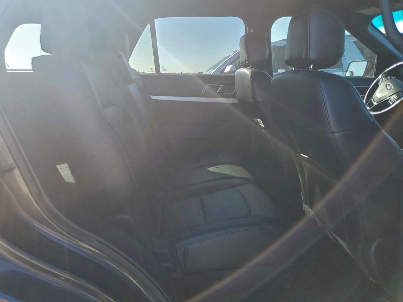 2017 FORD EXPLORER XLT photo 10