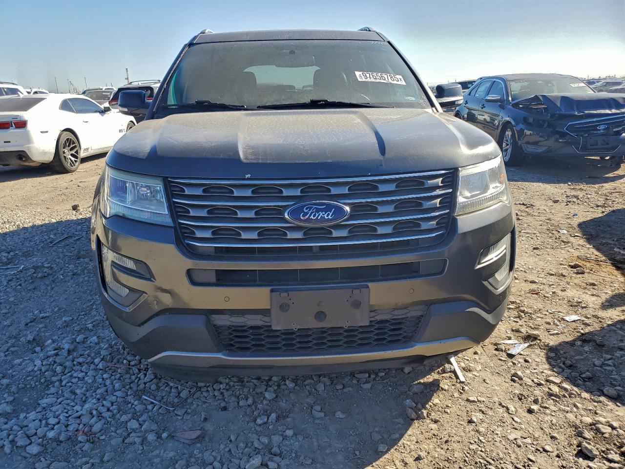 2017 FORD EXPLORER XLT photo 5