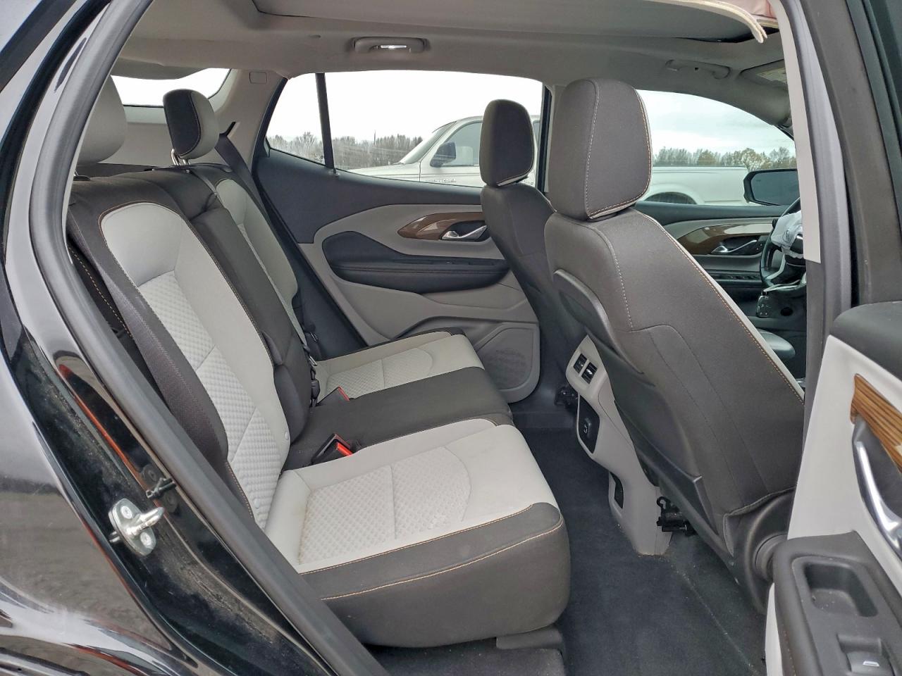 2018 GMC TERRAIN SLE photo 10