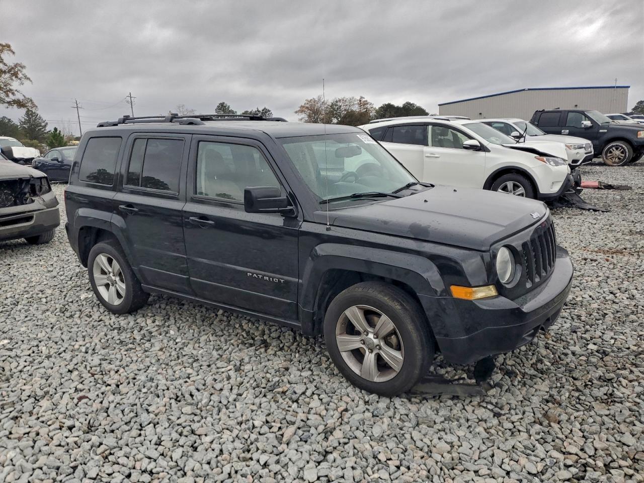 2012 JEEP PATRIOT LATITUDE photo 4