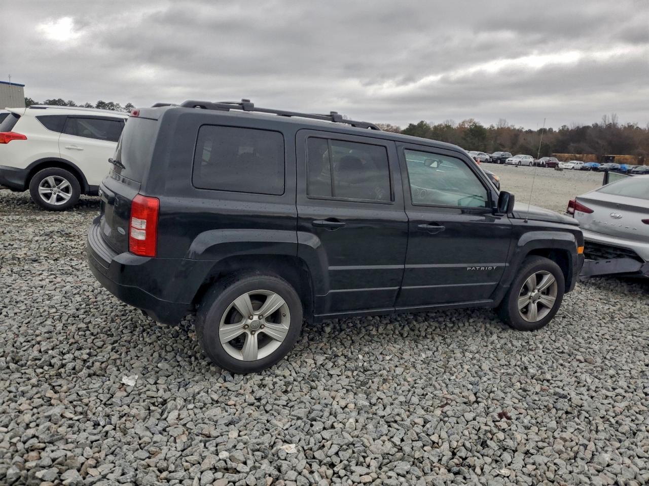 2012 JEEP PATRIOT LATITUDE photo 3