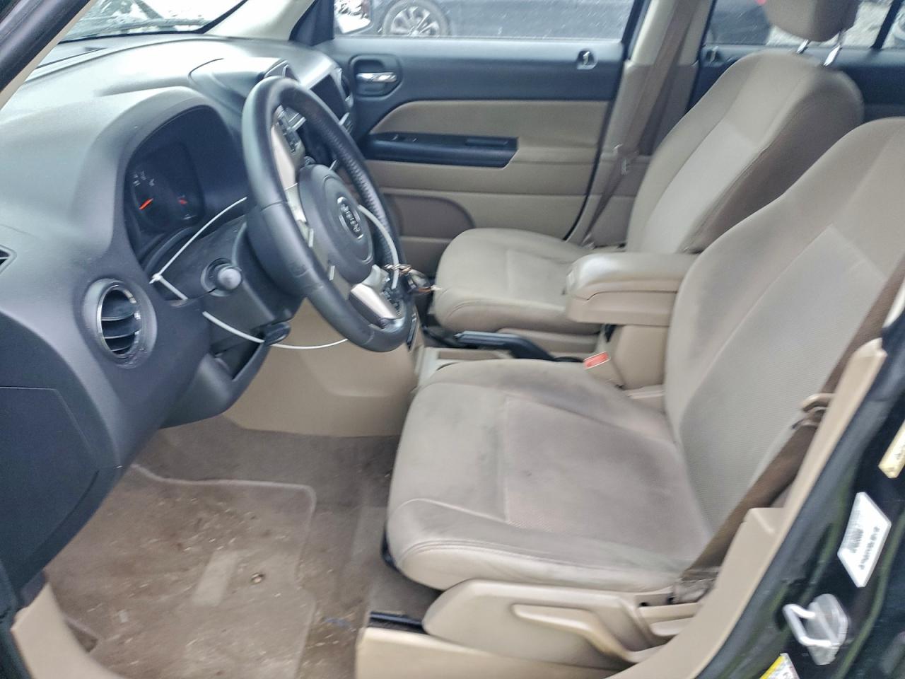 2012 JEEP PATRIOT LATITUDE photo 7