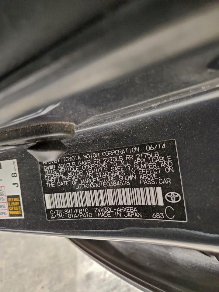 2014 TOYOTA PRIUS photo 12