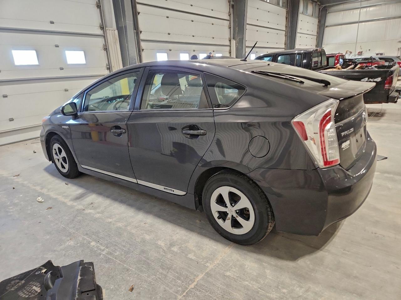 2014 TOYOTA PRIUS photo 2