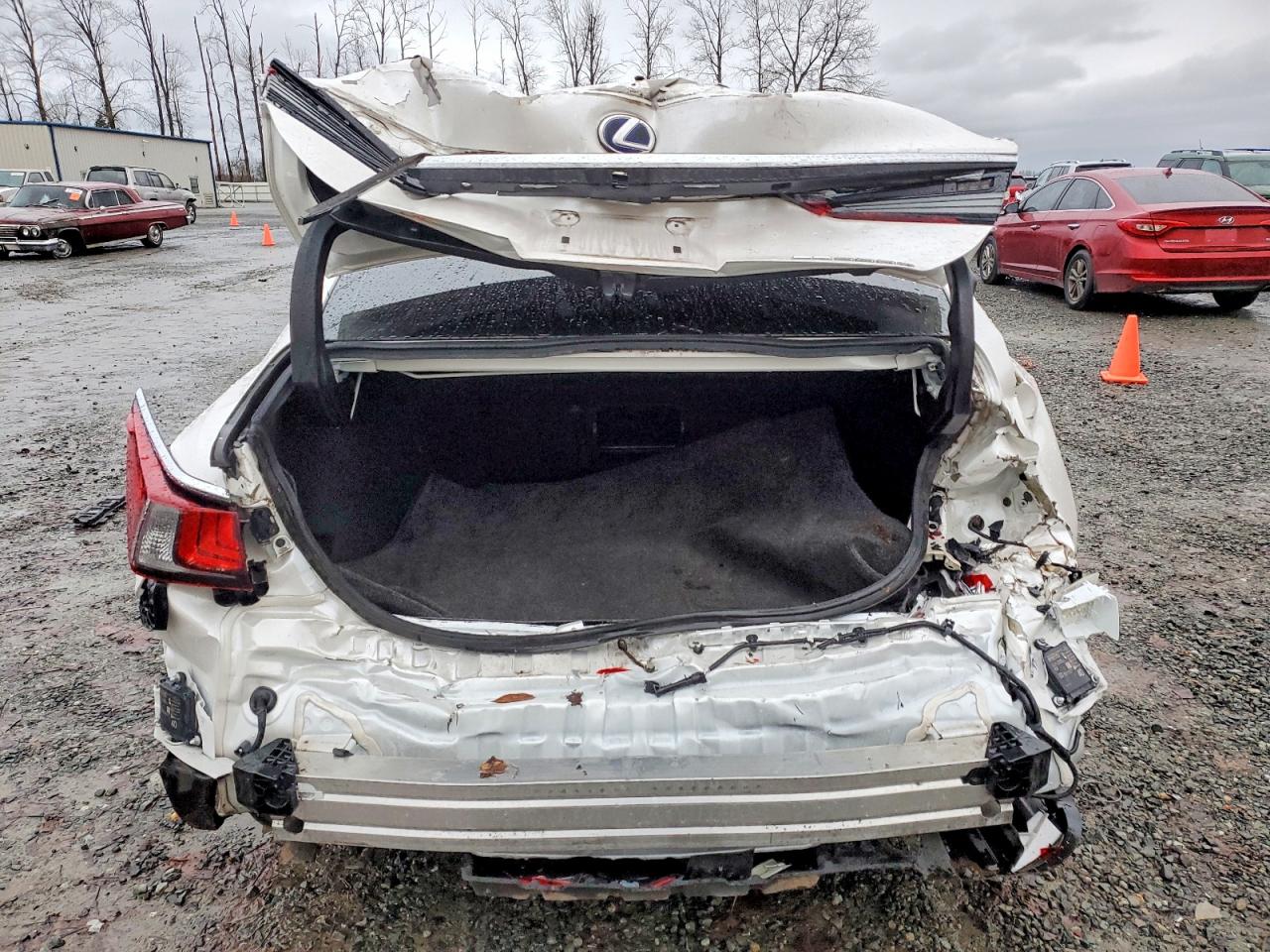 2021 LEXUS ES 300H photo 6