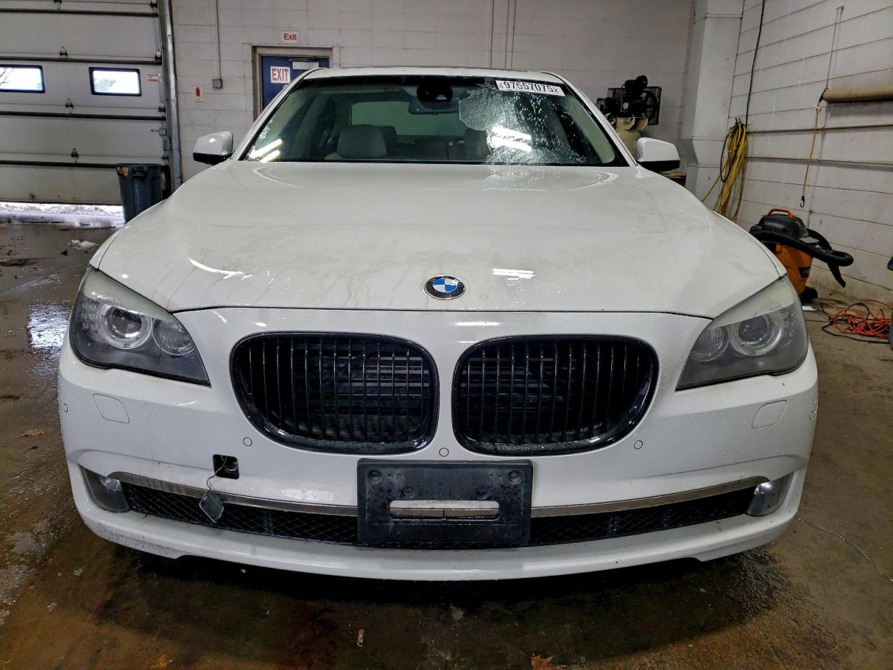 2011 BMW 750 XI photo 5