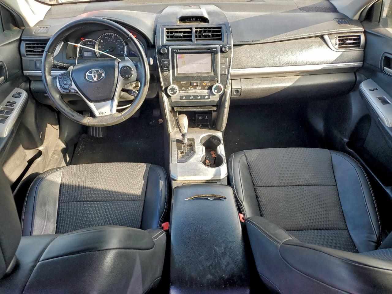 2013 TOYOTA CAMRY L photo 8