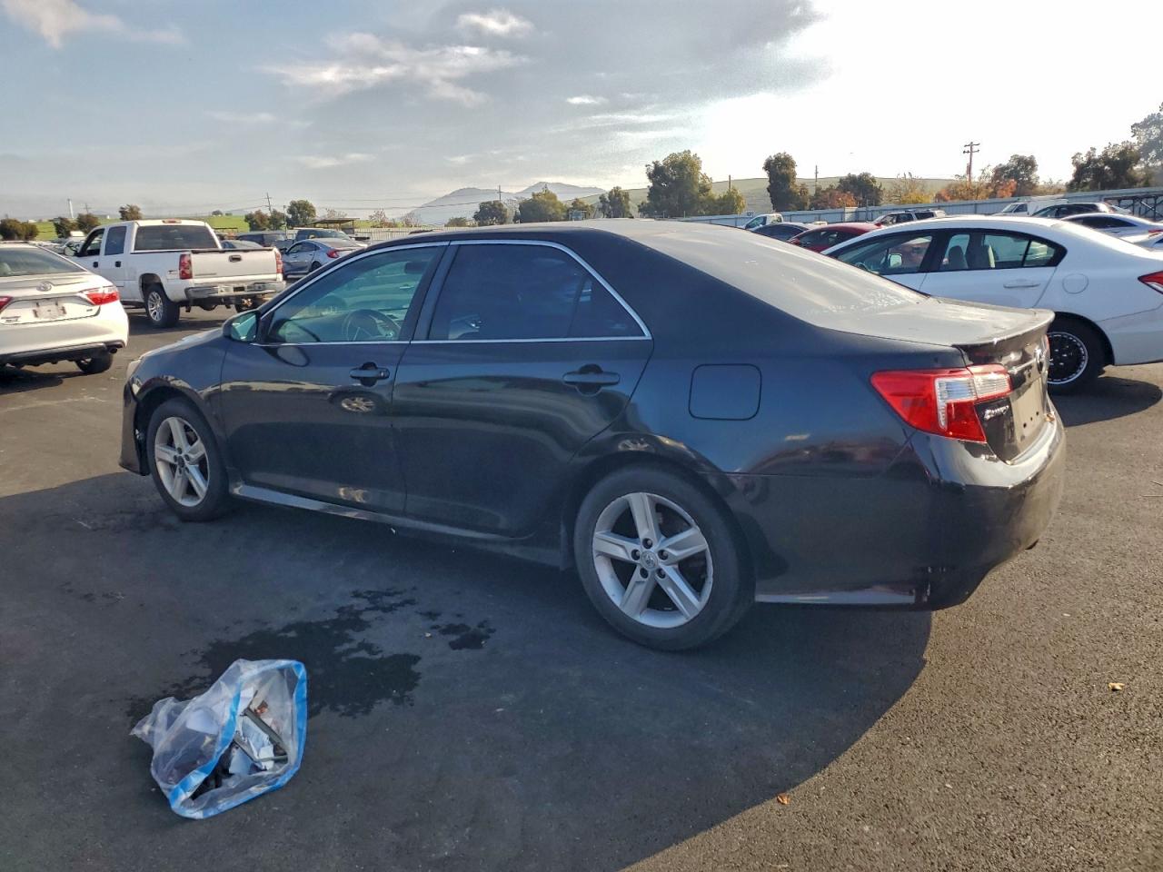 2013 TOYOTA CAMRY L photo 2