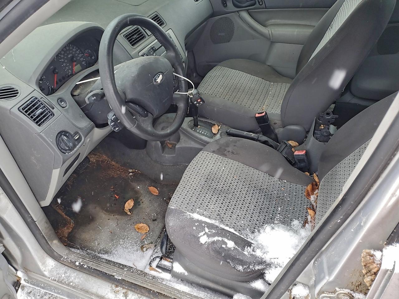 2005 FORD FOCUS ZX4 photo 7