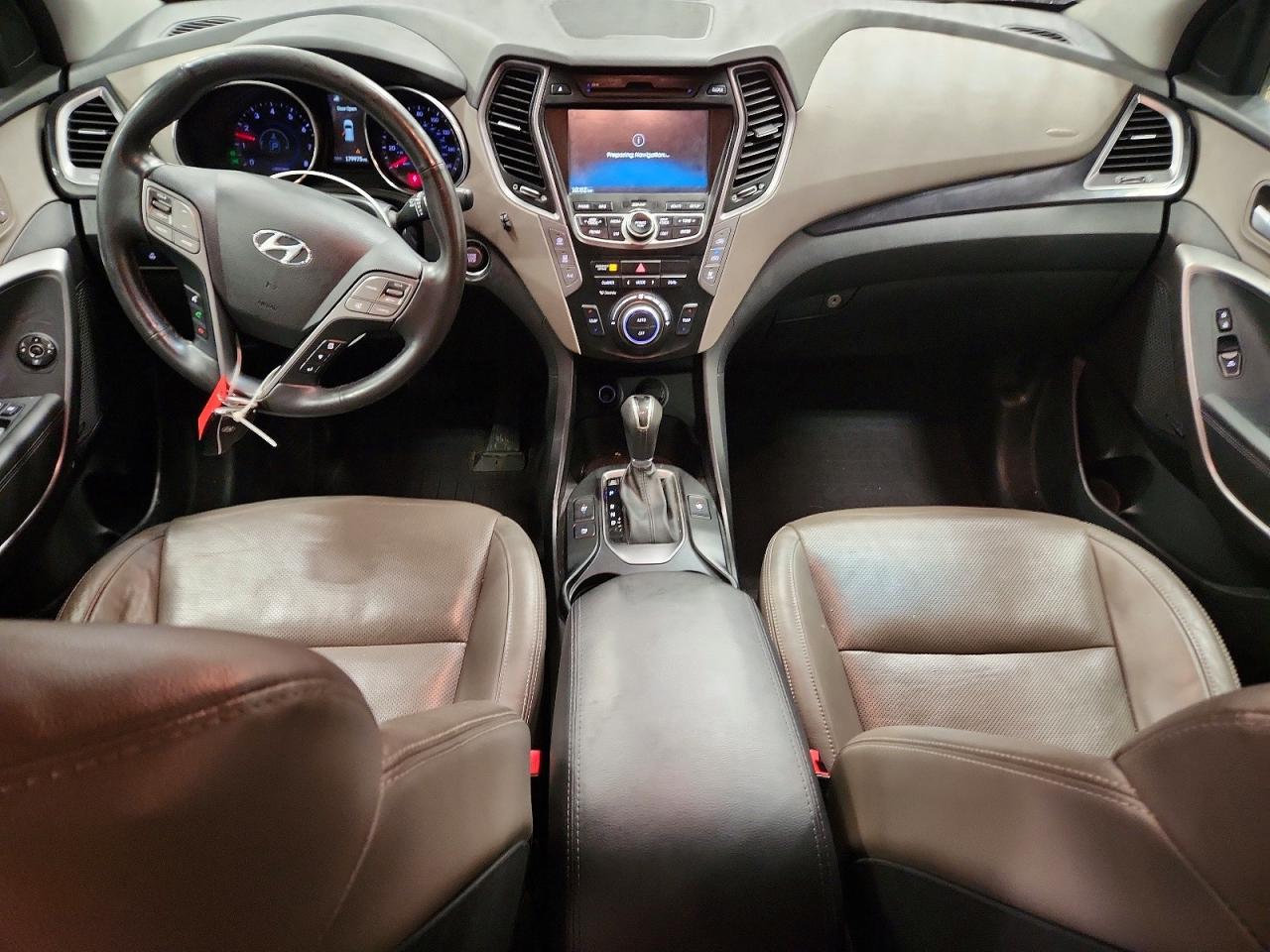 2016 HYUNDAI SANTA FE SE photo 8