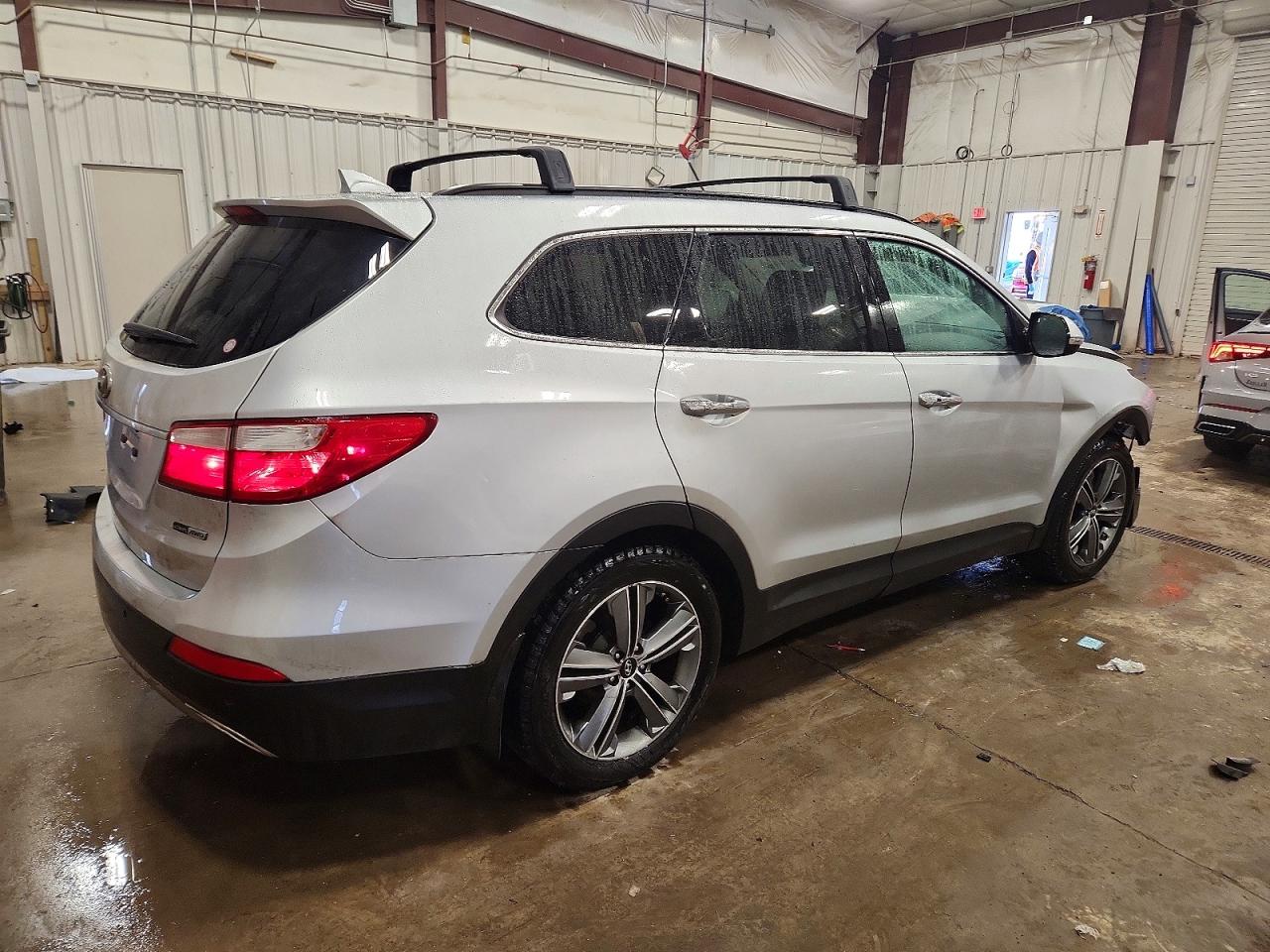 2016 HYUNDAI SANTA FE SE photo 3