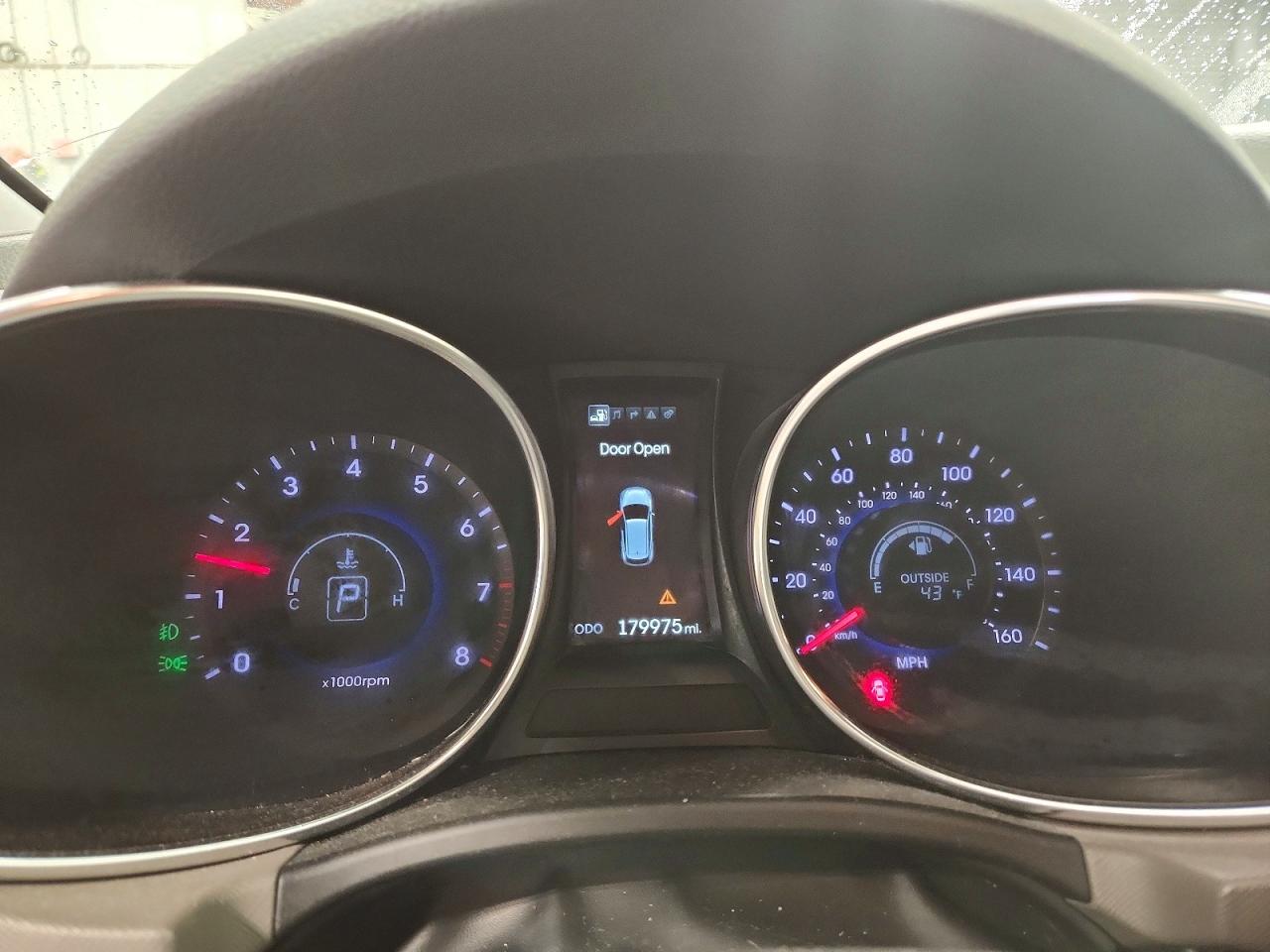 2016 HYUNDAI SANTA FE SE photo 9