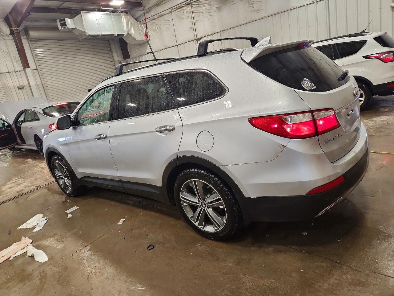 2016 HYUNDAI SANTA FE SE photo 2