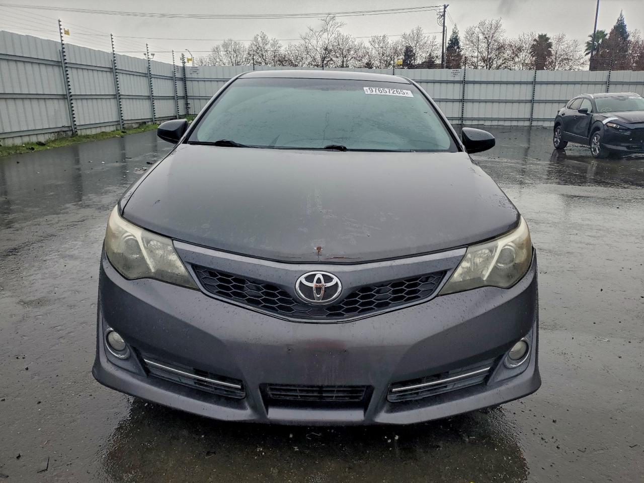 2014 TOYOTA CAMRY L photo 5